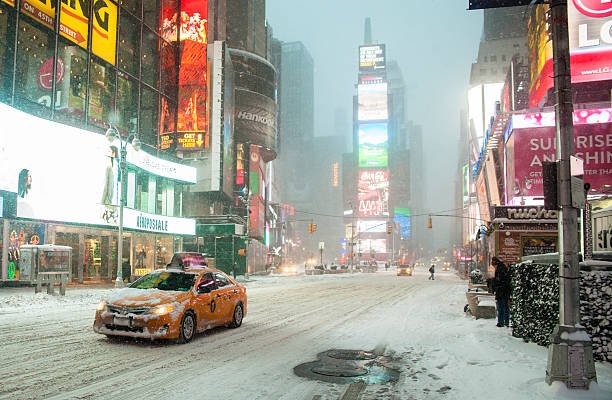 Nor'easter Brings Heavy Snow Warning NYC City