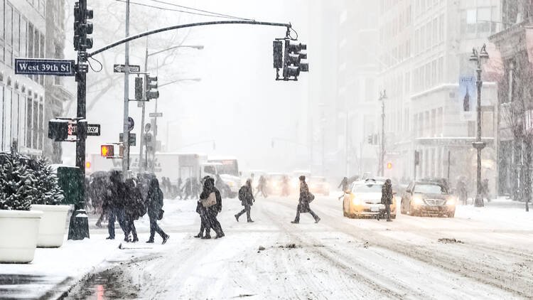 Nor'easter Brings Heavy Snow Warning NYC City